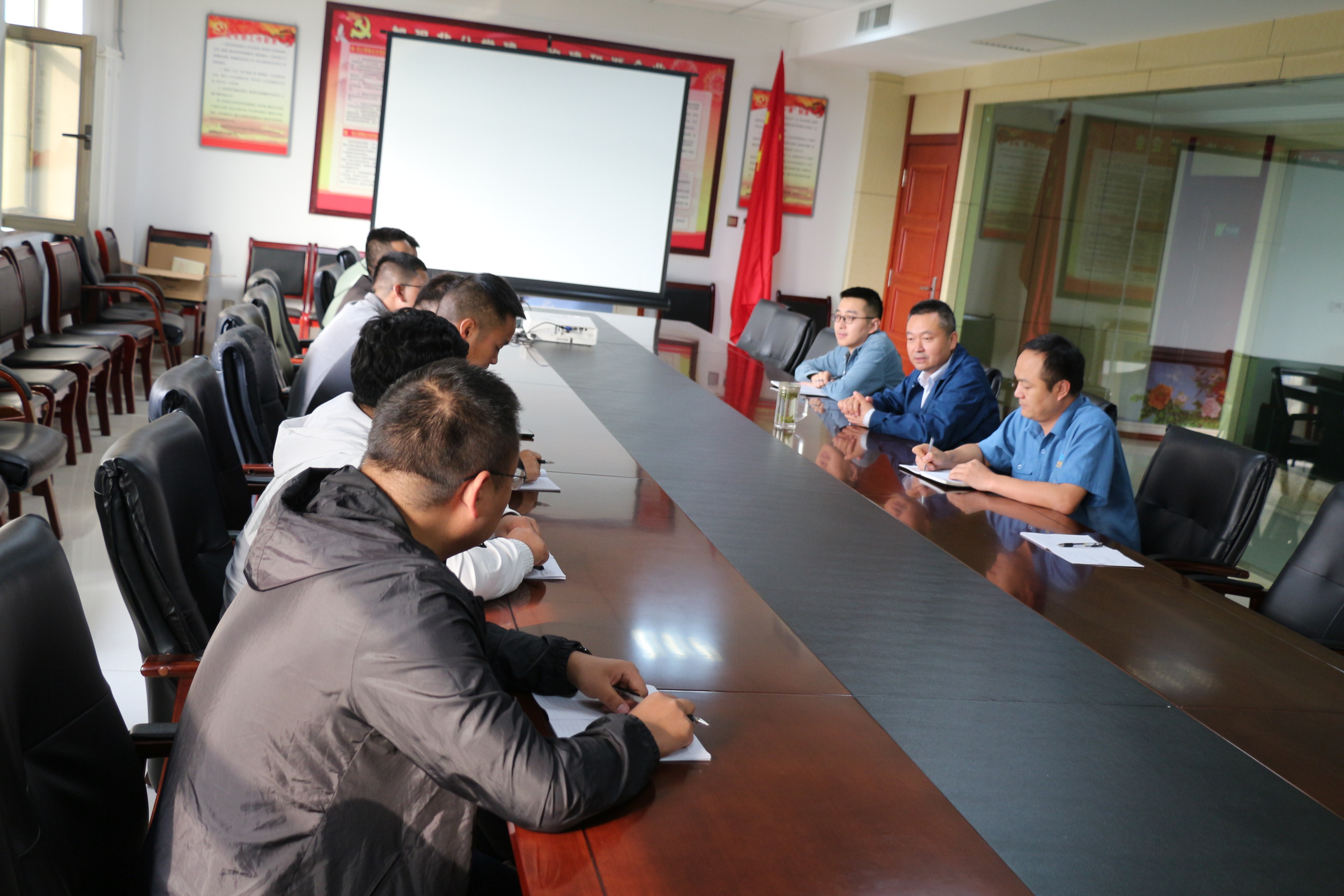 集團(tuán)公司組織員工開展培訓(xùn)活動(dòng)